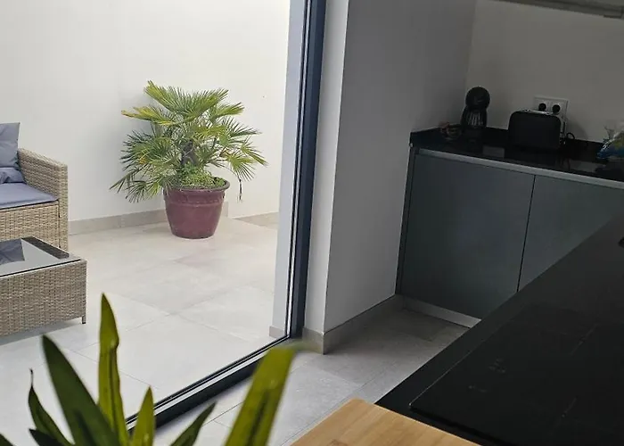 Apartment Center *